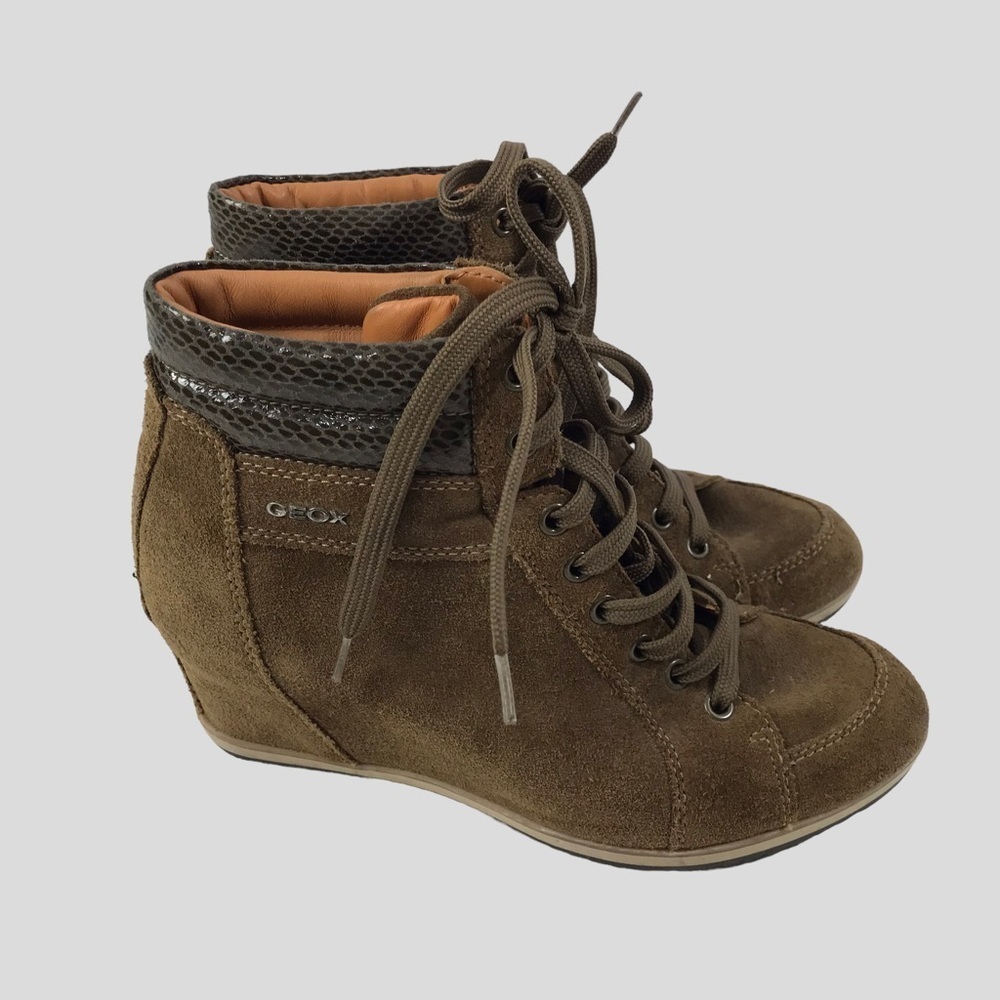 Geox Respira olive green Suede Wedge Sneakers  Size 37 EU/ 6.5 US